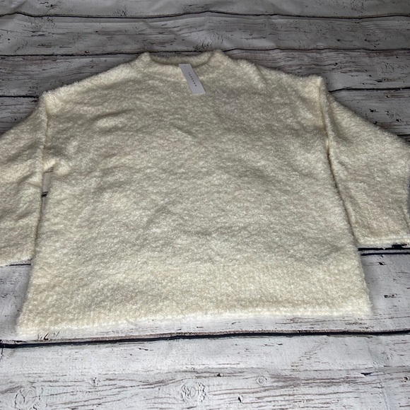 Topshop Cream Boucle Mock Neck Sweater Size 8-10 - Picture 1 of 7